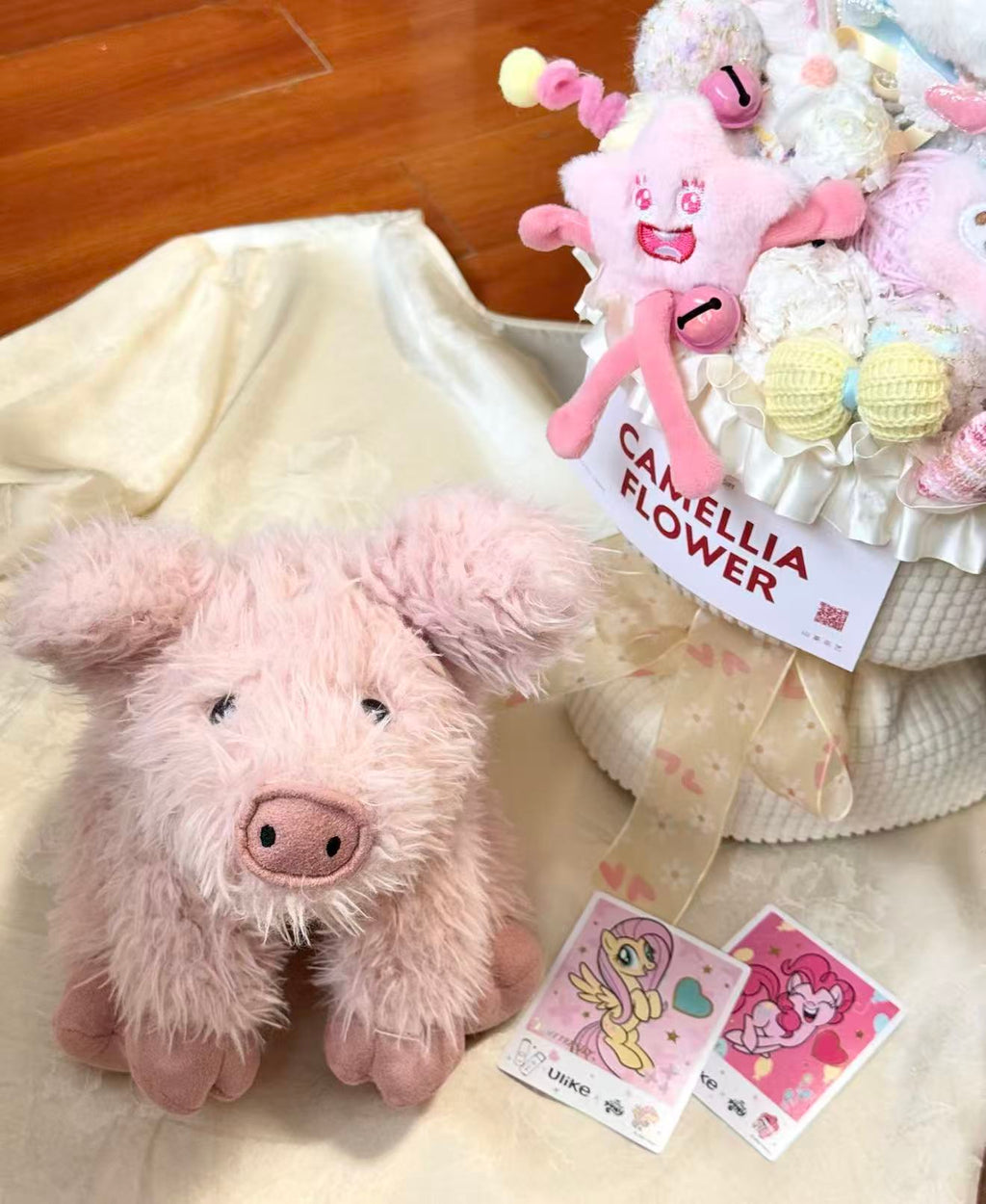 Jellycat Curvie Pig